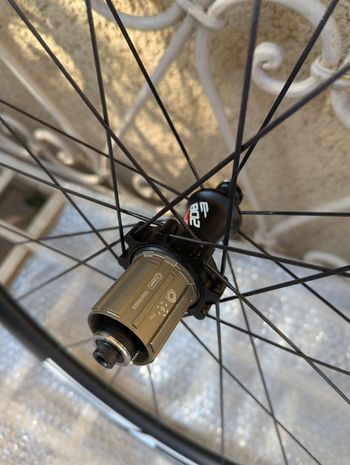 Used BO2 Roues carbon 38mm 11V bike — image 4 of 18