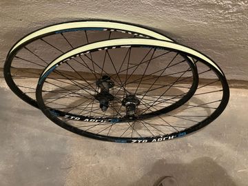 Używany Stans Notubes ZTR Arch 29 Lefty Weelset Wheels