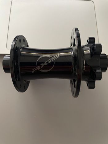 Aftershokz, Axis Elite mit Nabenstifte