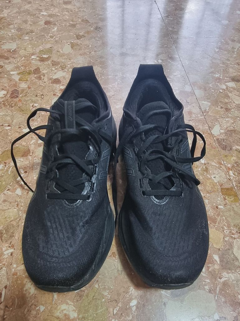 Used Asics Gel Nimbus 27 bike — image 1 of 9