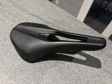 Fizik VENTO ANTARES 2025 Saddles & Seatposts usato