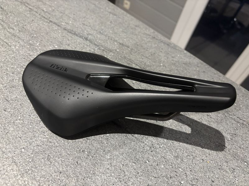 Used Fizik VENTO ANTARES 2025 Saddles & Seatposts