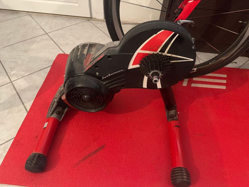 Gebrauchtes Elite turbomuin bike — Bild 1 von 2