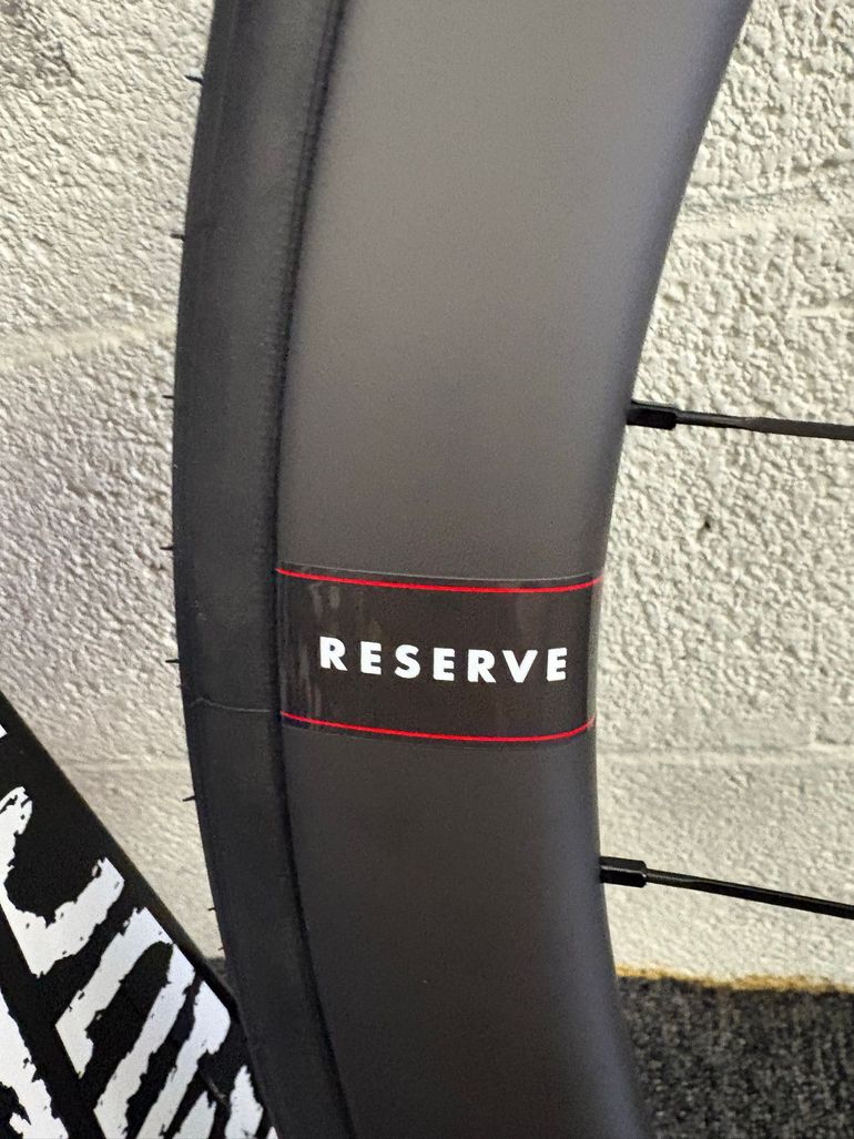 Used Reserve 40/44 Wheelset 2025 bike — image 6 of 9