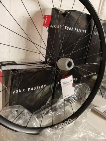Used Dt Swiss h1900 bike — image 4 of 11