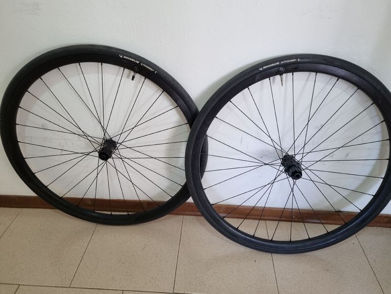 Used Syncros RP 2.0 Disc SL 2025 bike — image 1 of 7