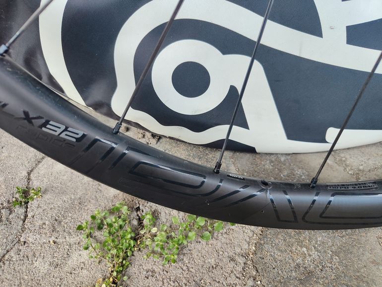 Used Specialized CLX 32 Disc Wheel 2019 bike — image 3 of 8