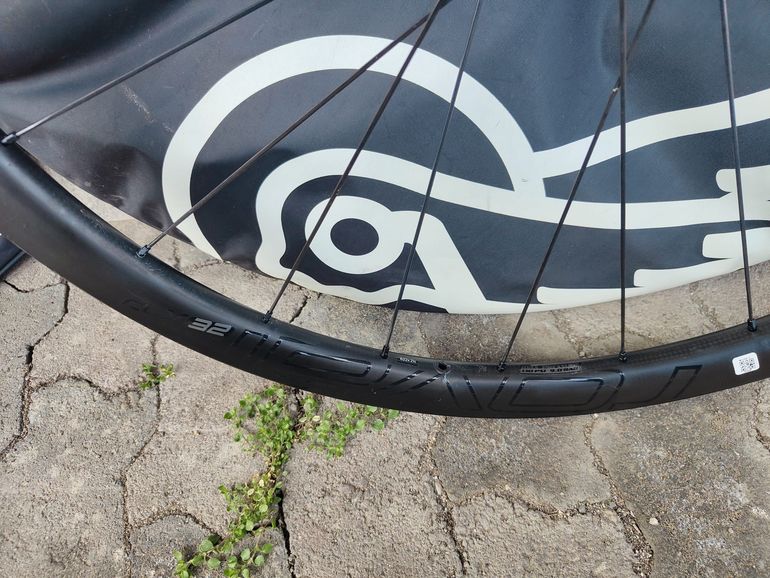 Used Specialized CLX 32 Disc Wheel 2019 bike — image 4 of 8