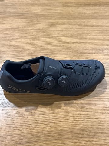 Käytetty Shimano RC7 Road Cycling Shoes 42.5 Cycling Shoes