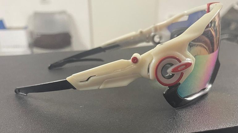 Used Oakley Glasses bike — image 5 of 7