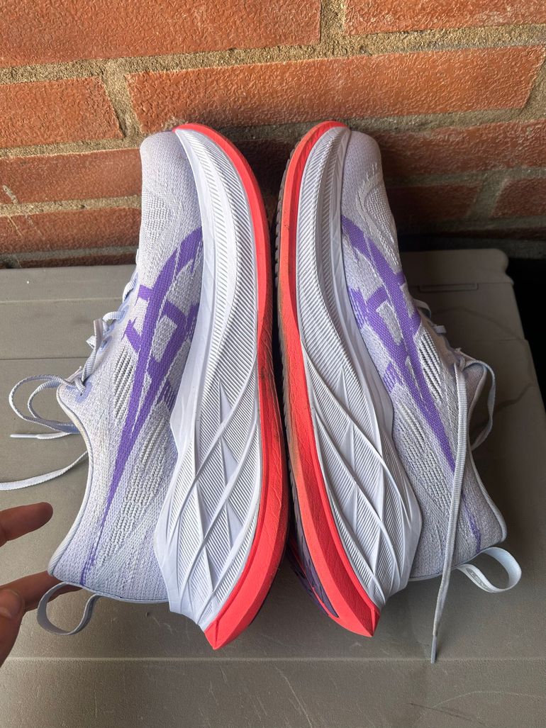 Used Asics Superblast 2 2025 bike — image 5 of 8