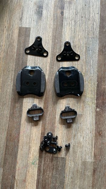 Shimano, SPD schoenplaatjes + adapter voor 3-gaats schoenen