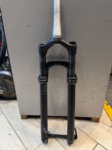 Brugt RockShox Judy Fork 2025 bike — billede 2 af 4