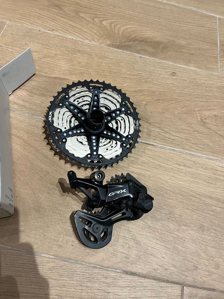 Used Shimano GRX RD + 12-speed Cassette bike — image 3 of 3
