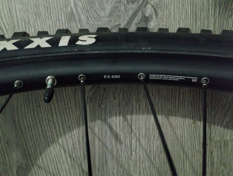 Used Mavic EX630 Front Wheel 2024 bike — image 5 of 6