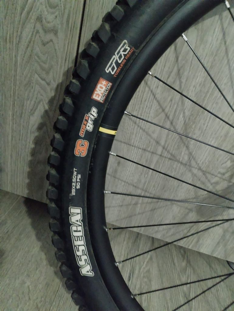 Used Mavic EX630 Front Wheel 2024 bike — image 4 of 6