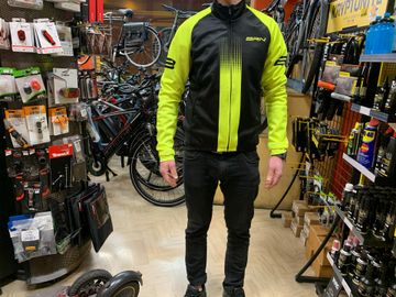 Gebrauchtes BRN Giubbino Invernale 2024 bike — Bild 1 von 4