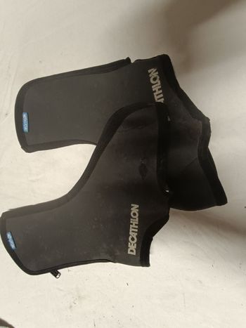 Used Decathlon Paire Couvres Chaussures Taille 42 bike — image 2 of 2