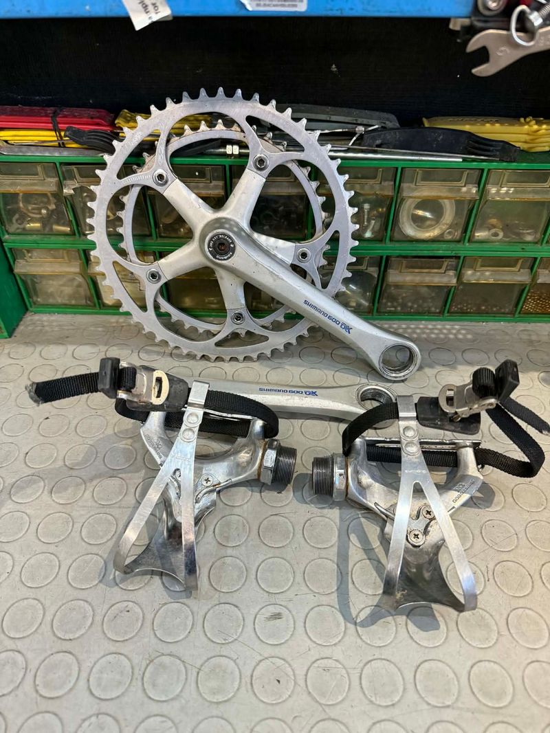Used Shimano 600 AX. + PEDALI. SET COMPLETO. Drivetrain & Pedals