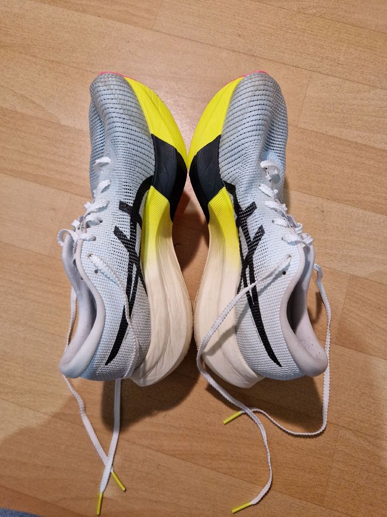 Used Asics Metaspeed Sky Paris bike — image 2 of 7