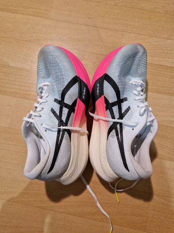 Used Asics Metaspeed Sky Paris bike — image 3 of 7