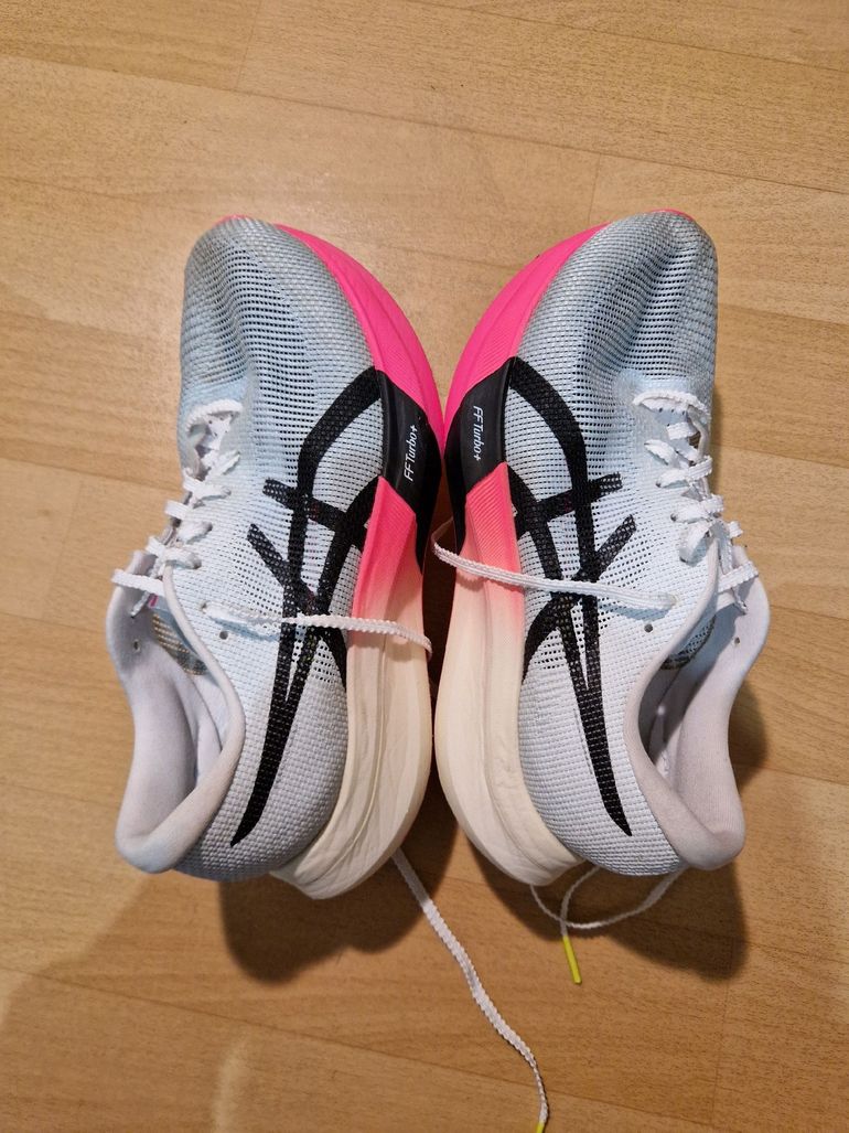Used Asics Metaspeed Sky Paris bike — image 3 of 7