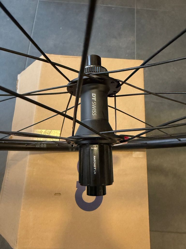 Used Dt Swiss Roda Traseira Ratchet 148mm bike — image 2 of 5