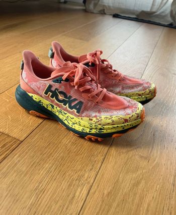 Hoka, Speedgoat 6