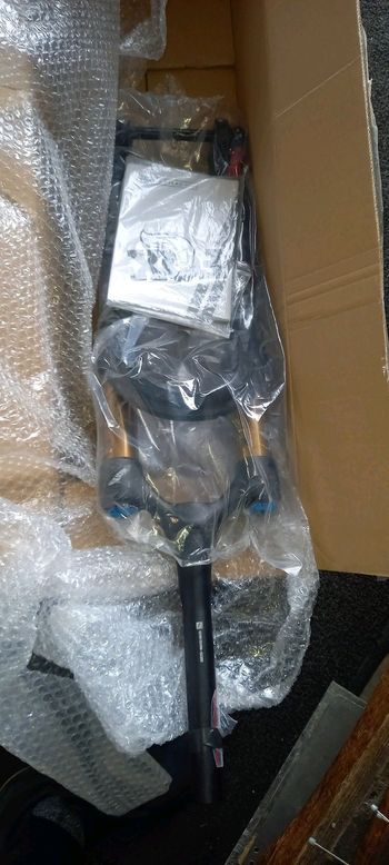 Used Fox 38 Factory FIT4 170MM E-BIKE 2023 bike — image 8 of 8
