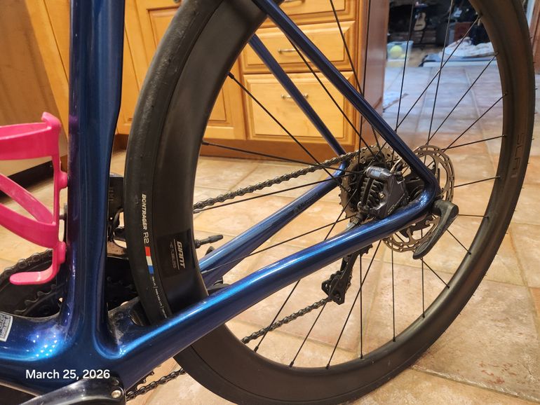 Used Giant TCR Advanced Pro 2021 bike — image 2 of 5