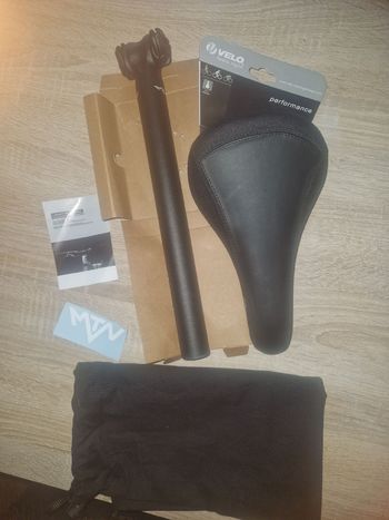 Used MTN Seatpost with Velo Saddle 2026 bike — image 4 of 4