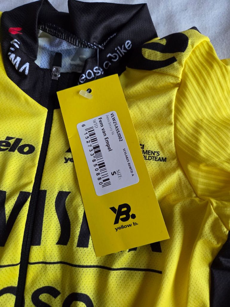 Used Yellow Bee Fem van Empel short sleeves jersey 2025 bike — image 2 of 5