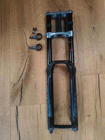 Used Rock Shox Boxxer select Fork