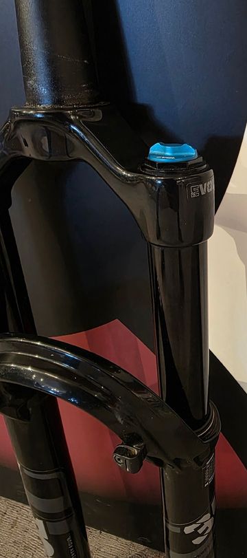 Used Fox 34 Performance 2025 bike — image 3 of 7
