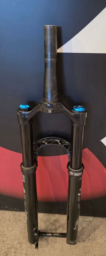 Used Fox 34 Performance 2025 bike — image 2 of 7