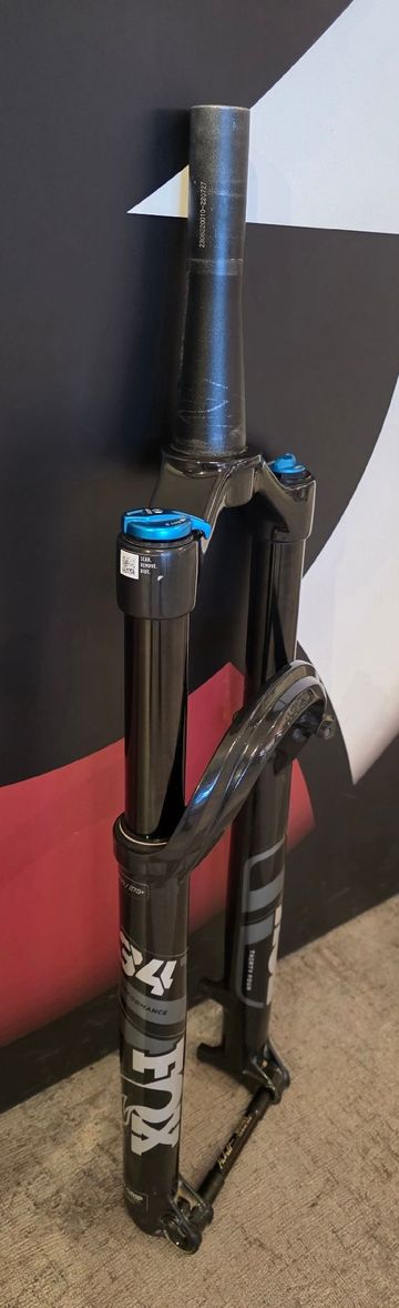 Used Fox 34 Performance 2025 bike — image 7 of 7