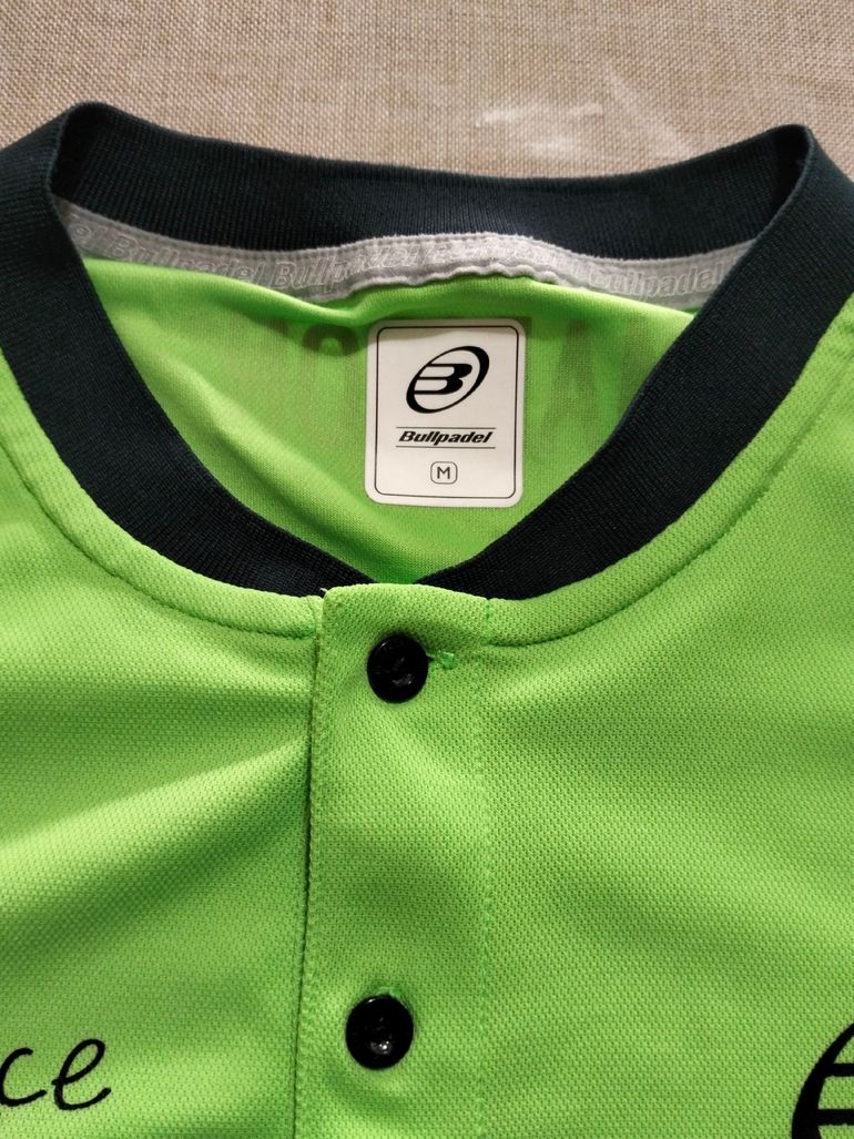 Used Bullpadel Maglia Padel M bike — image 9 of 11