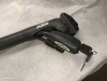Ktm, Tige de selle avec antivol
