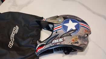 Used O’Neill casco integrale 2021 bike — image 3 of 4