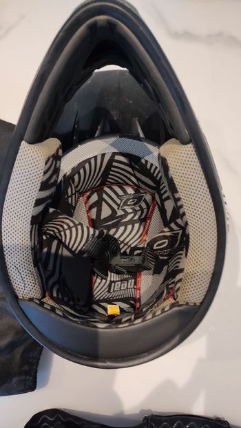 Used O’Neill casco integrale 2021 bike — image 4 of 4