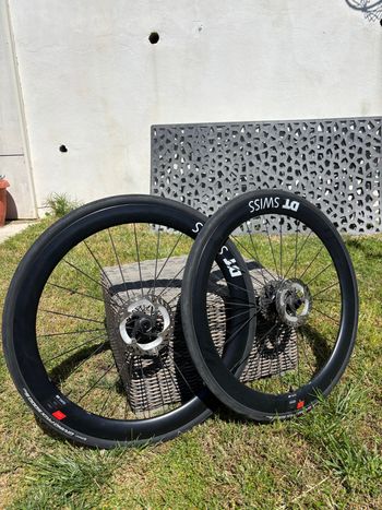 Ruota Posteriore DT Swiss HG 1800 Spline 28" Per Bici Da Corsa, Cerchio In Alluminio, 24 Raggi, 11 Velocit&agrave;