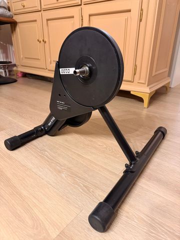 Brugt Van Rysel D100 Smart Trainer 2024 bike — billede 1 af 3