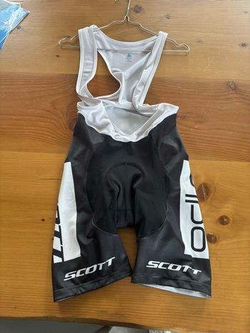 Used Odlo Cycling Bibs bike — image 1 of 3