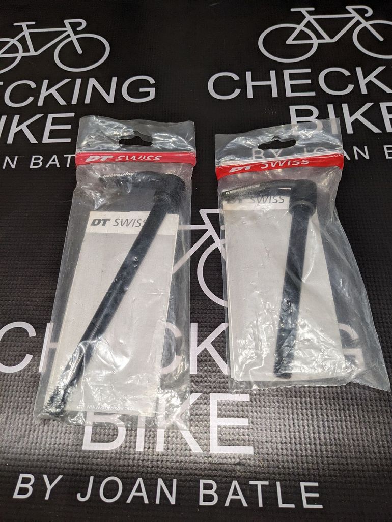 Used Dt Swiss Eje Pasante RWS ROAD bike — image 1 of 9
