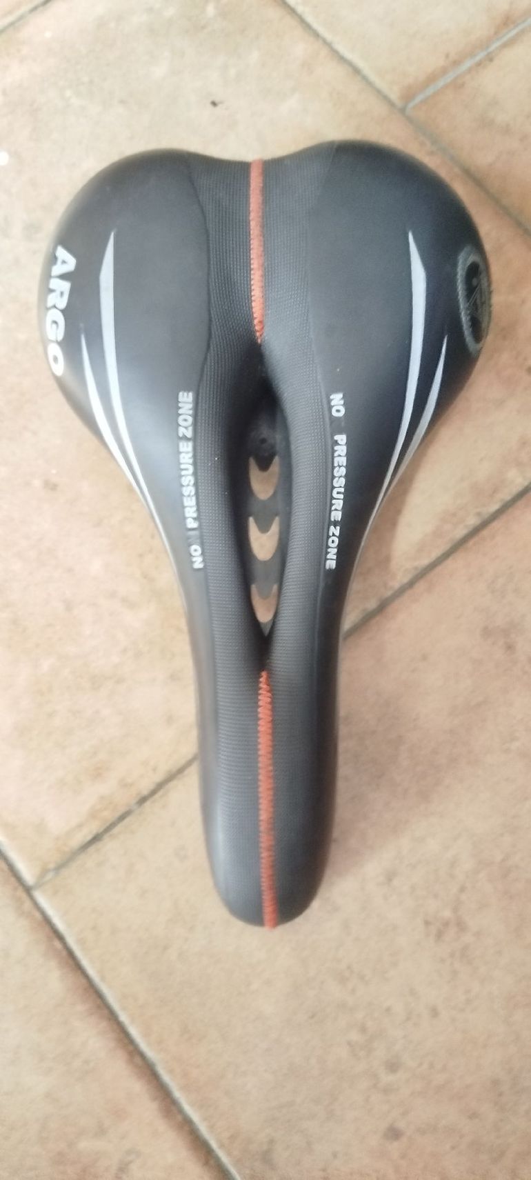 Used Selle Monte Grappa City Bike Saddle bike — image 2 of 3