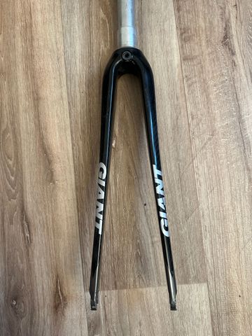 Used Giant Defy Advanced Fork 2009 bike — image 5 of 5