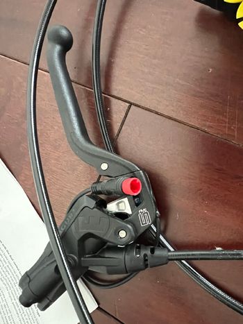 Used Magura MT5e Hydraulic 4-piston Brakeset with Motor Cutoff + 2 Pads 2026 bike — image 7 of 16