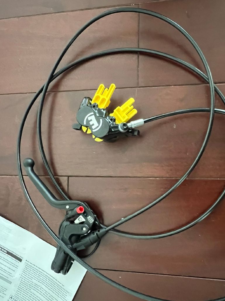 Used Magura MT5e Hydraulic 4-piston Brakeset with Motor Cutoff + 2 Pads 2026 bike — image 5 of 16