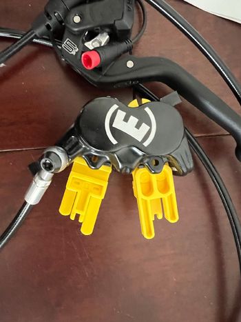 Used Magura MT5e Hydraulic 4-piston Brakeset with Motor Cutoff + 2 Pads 2026 bike — image 11 of 16