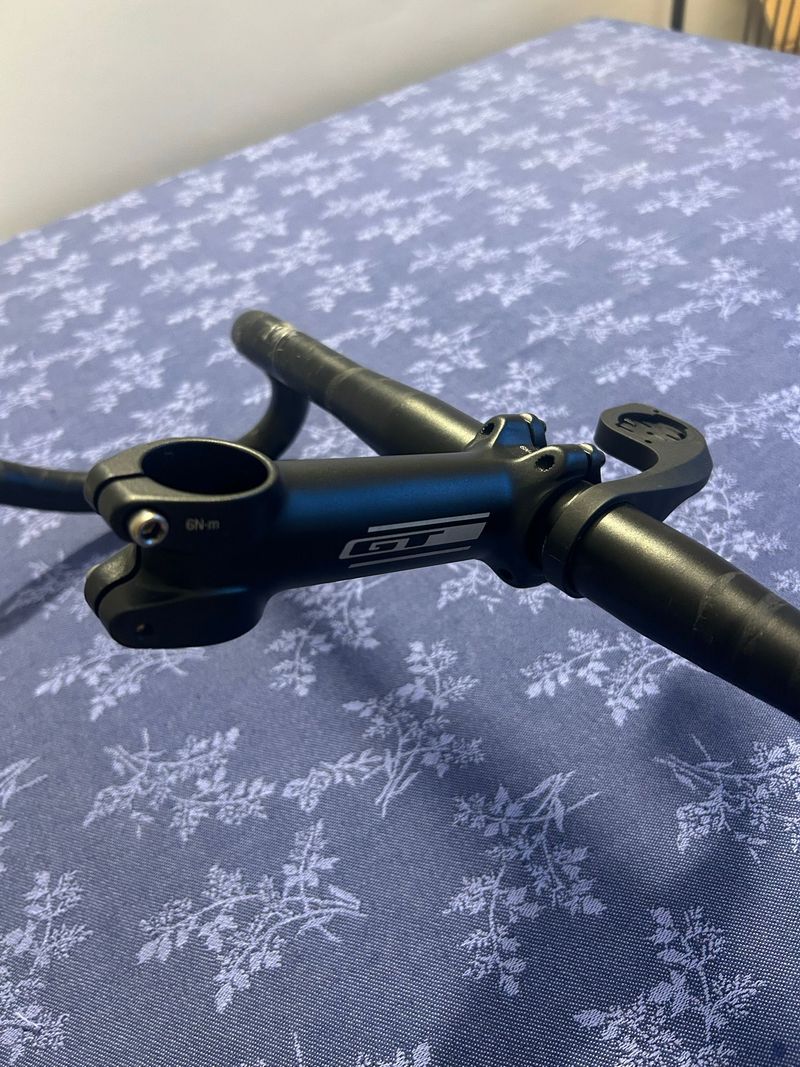 Used Gt Gravel Droptune RS 120mm + Garmin Mount Cockpit